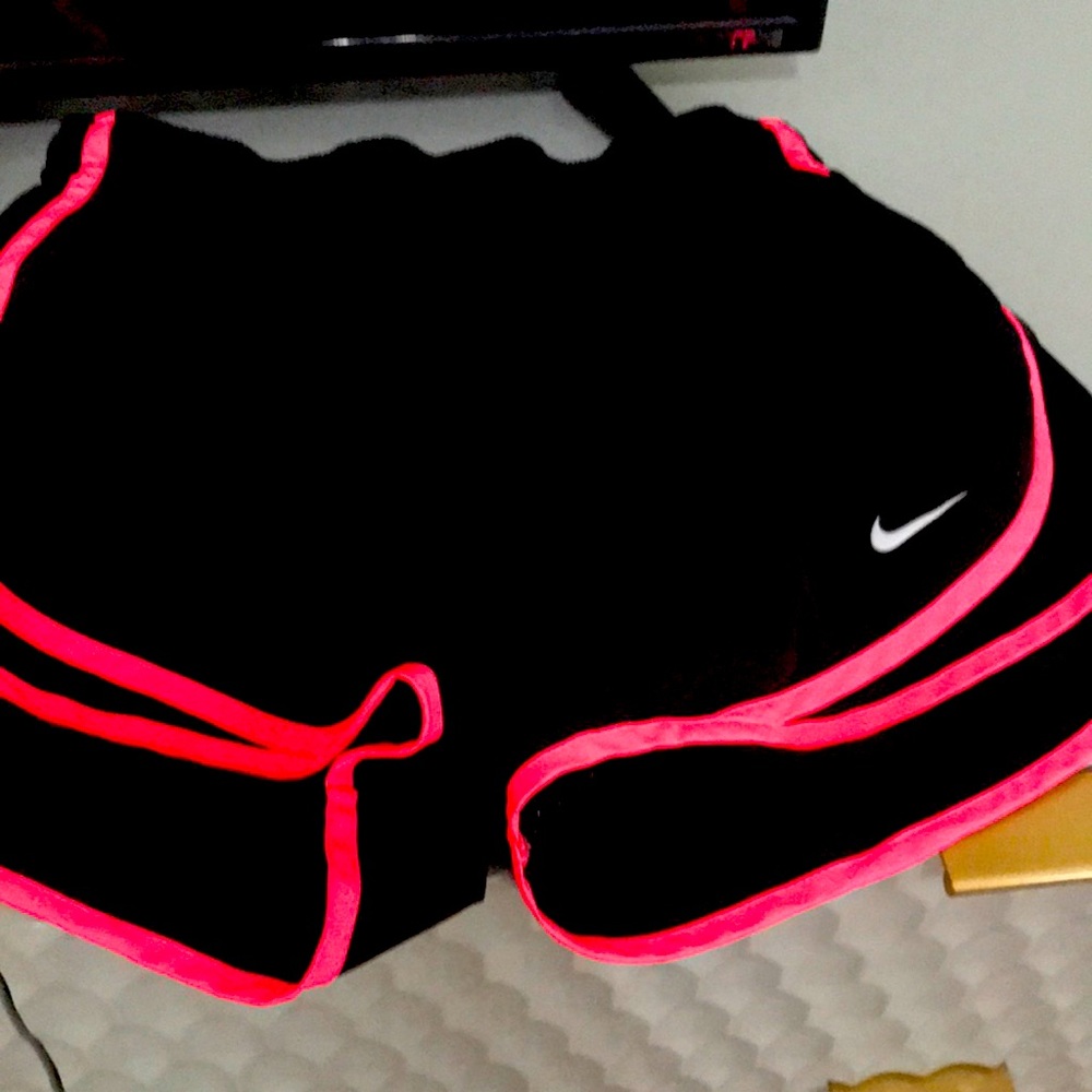 Nike medium shorts